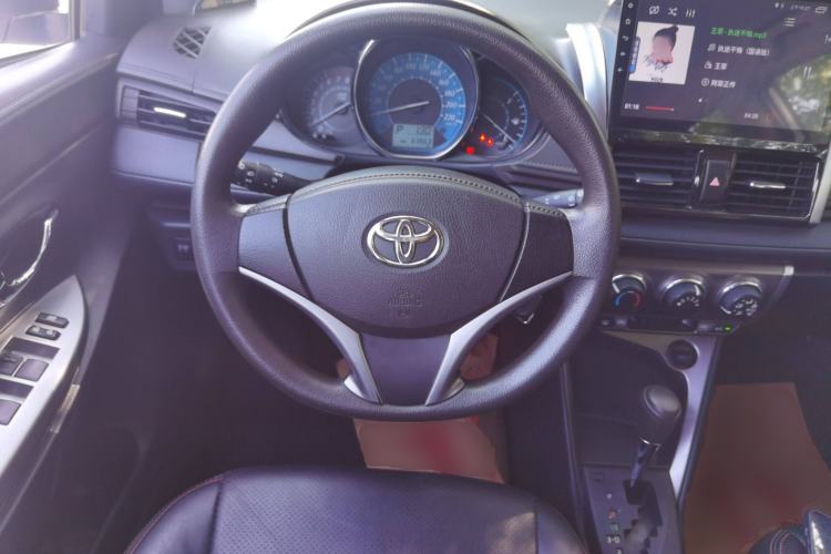 Used Toyota YARiS L Zhi Xuan 2015 1.5E Automatic Charm Edition
