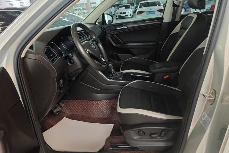 Used Volkswagen Tiguan L 2017 330TSI Automatic Two-Wheel Drive Luxury Edition