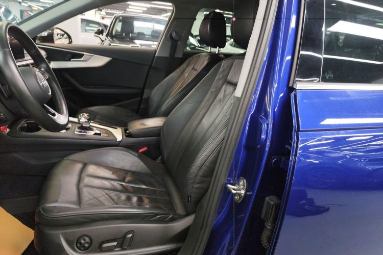 Used Audi A4L 2019 40 TFSI Fashion Version China V