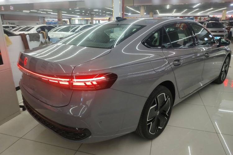 Used Volkswagen Passat 2025 Pro 380TSI Starry Dragon Luxury Edition
