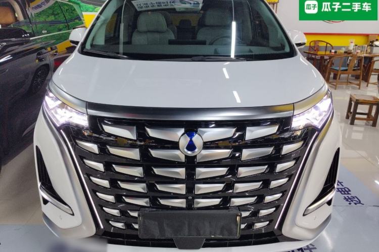 Used Denza D9 2022 DM-i 970 Four-Wheel Drive Flagship Model Front