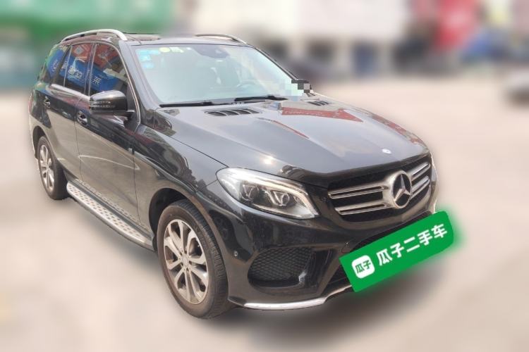 Used Mercedes-Benz GLE 2016 GLE 320 4MATIC Luxury Model Front Right 45 Deg