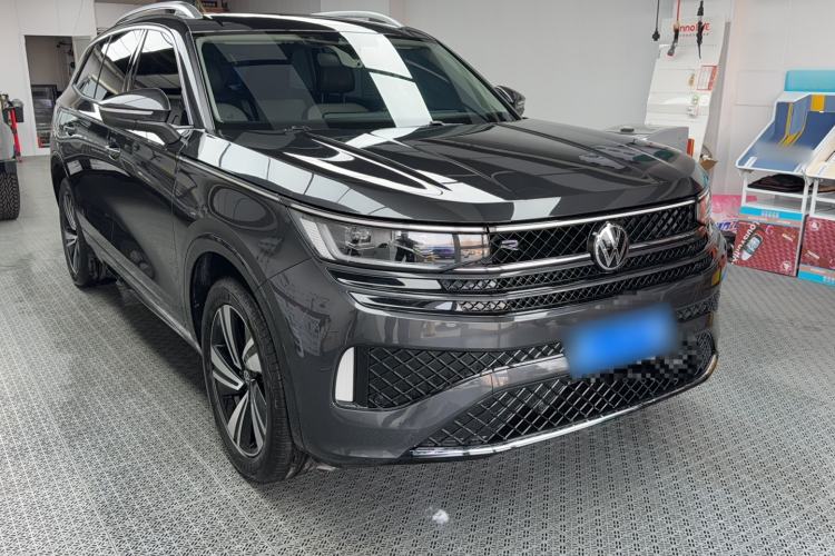Used Volkswagen Tavendor 2024 380TSI All-Wheel-Drive R-Line Cruise Premium Edition Exterior 6