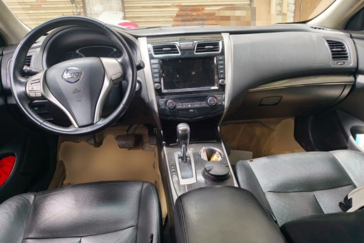 Used Nissan Teana 2013 2.0L XL Comfort Edition Center Console