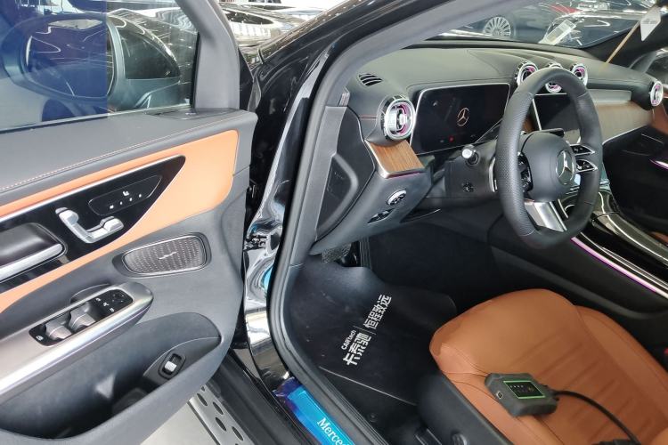 Used Mercedes-Benz GLC 2024 Refreshed GLC 300 L 4MATIC Dynamic Version 5 Seats