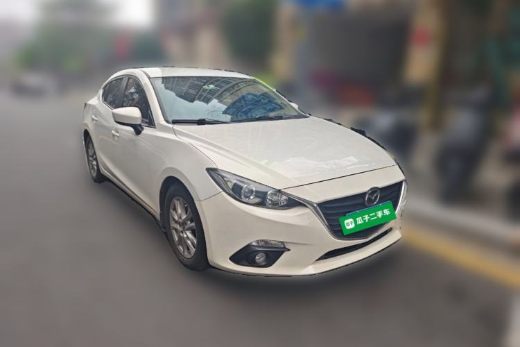 Used Mazda 3 Axela 2016 Sedan 1.5L Automatic Comfort Model