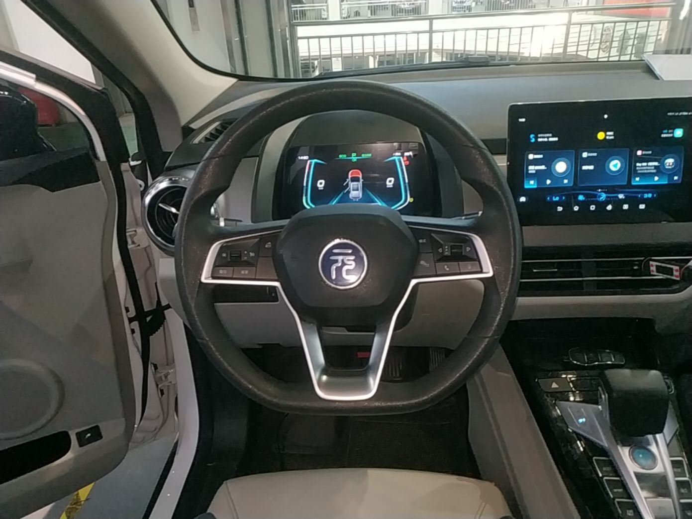BYD Yuan Pro 2023 401KM Luxury Version — снимка 13