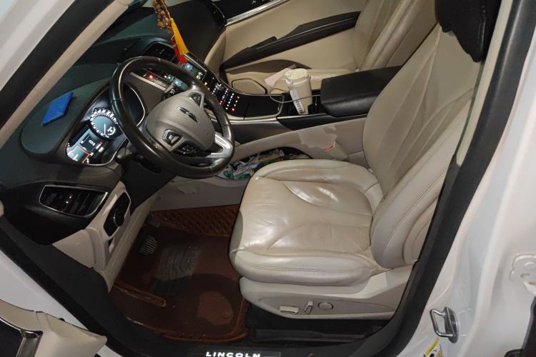 Used Lincoln MKX 2017 2.0T Two-Wheel Drive Deluxe Edition Left Front Seat