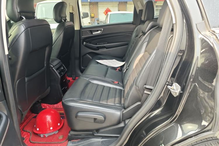 Used Ford Edge 2015 2.0T GTDi Two-Wheel-Drive High-Line Version