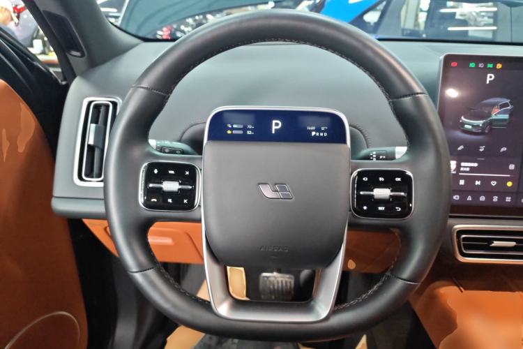 Used Li Auto L8 2023 Pro Model Steering Wheel
