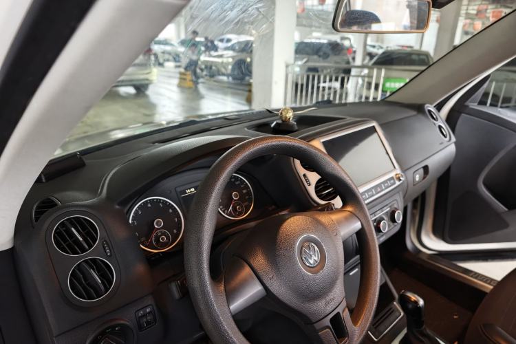 Used Volkswagen Tiguan 2016 300TSI Automatic Two-Wheel Drive Trend Edition Interior 6