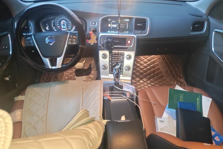 Used Volvo S60 2017 S60L T4 Smart Range Edition
