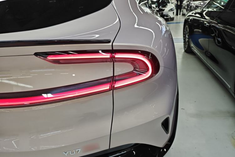 Used Xiaomi Auto YU7 2025 Ultra-Long Range High-Performance All-Wheel-Drive Max Edition
