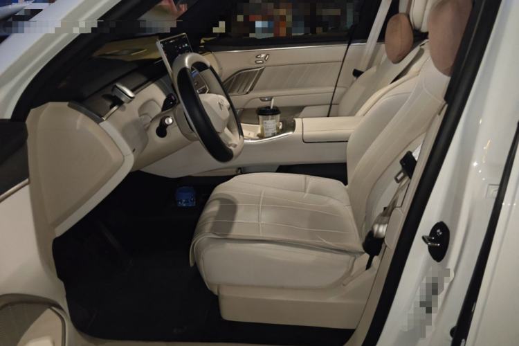 Used ONVO Luxeed L90 2025 Model—Ultra Six-Seater Version