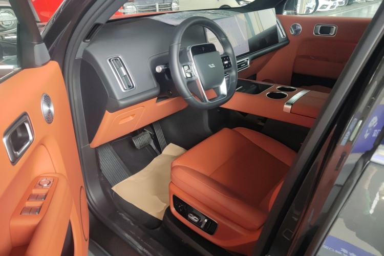 Used Li Auto L8 2025 Ultra Smart Refreshed Edition
