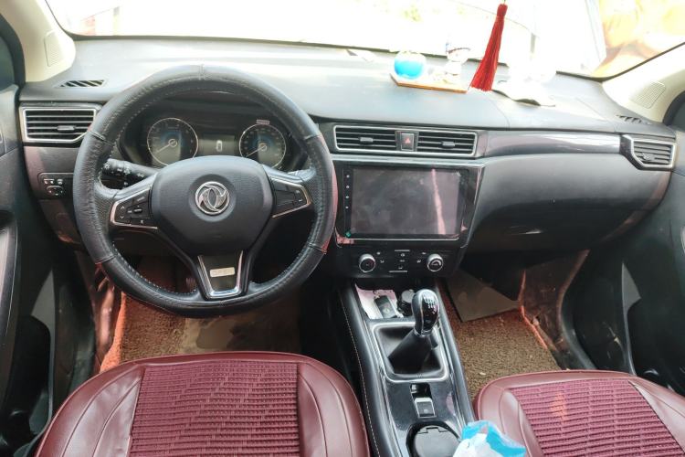 Used Dongfeng Fengon 580 2016 1.5T Manual Luxury Edition