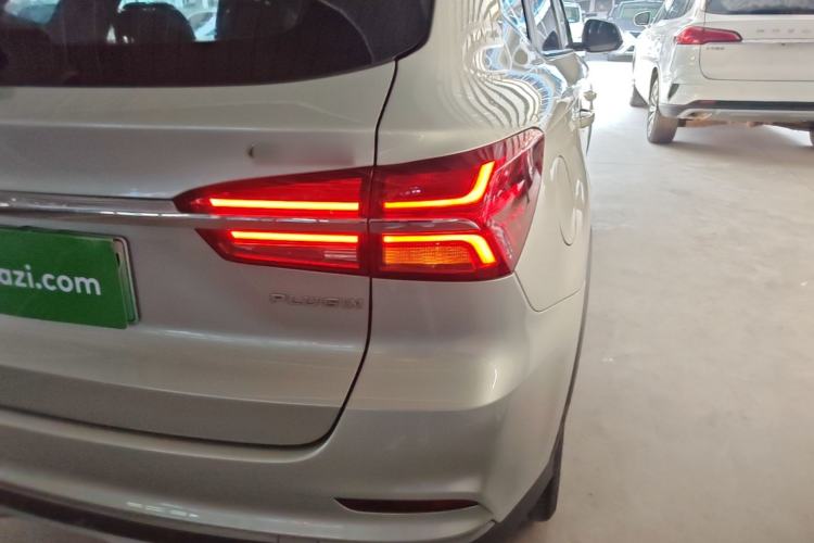 Used Roewe RX5 New Energy 2017 eRX5 50T Hybrid Connected Prestige Flagship Edition Right Rear Taillight