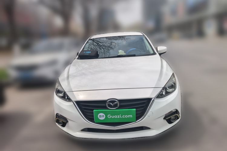 Used Mazda 3 Axela 2016 Sedan 1.5L Manual Comfort Model
