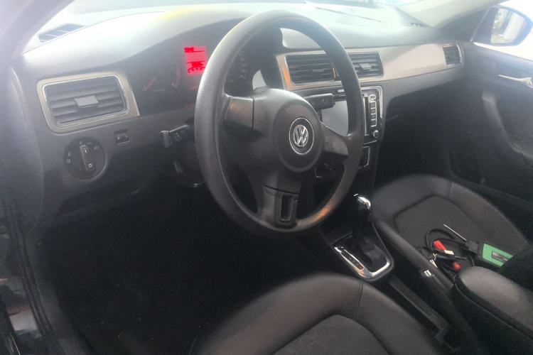 Used Volkswagen Santana 2015 1.6L Automatic Comfort Edition
