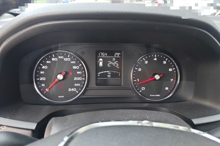 Used Roewe i6 2017 20T Manual Luxury Edition
