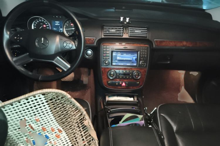 Used Mercedes-Benz R-Class 2011 R 350 L 4MATIC