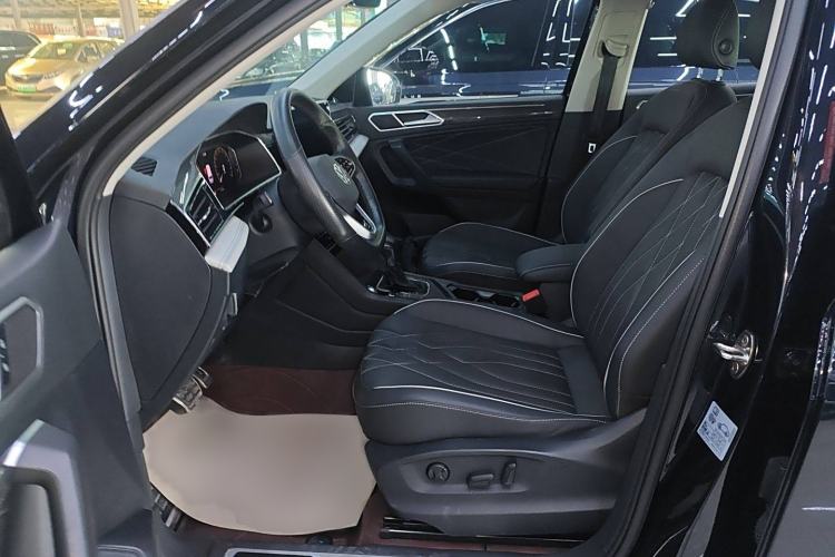 Used Volkswagen Tiguan L 2022 330TSI Automatic Two-Wheel Drive R-Line Enhanced Edition