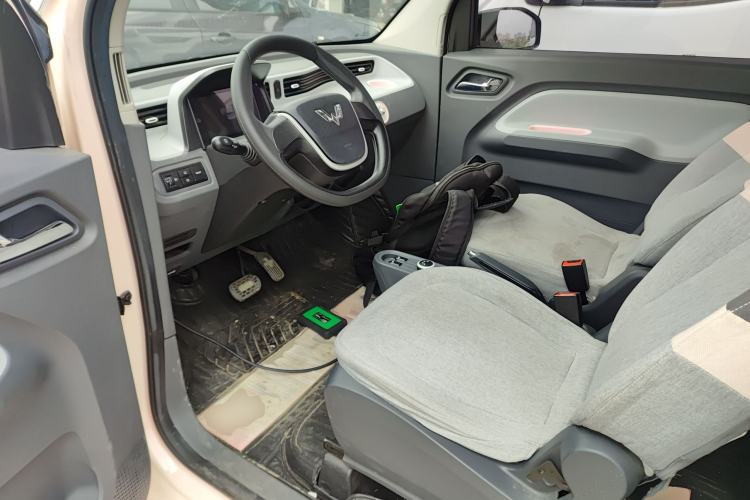 Used Wuling Hongguang MINIEV 2021 Macaron Fashion Model Lithium Iron Phosphate Left Front Seat