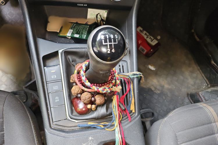 Used Volkswagen Lavida 2019 1.5L Manual Comfort Edition China VI Standard
