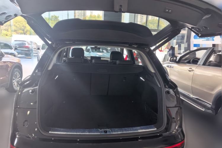 Used Audi Q5L 2022 Updated 45T Luxury Dynamic Version Trunk