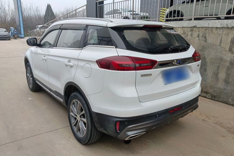 Used Geely Auto Emgrand X7 Sport 2018 2.0L Manual Two-Wheel Drive Zhiya Version
