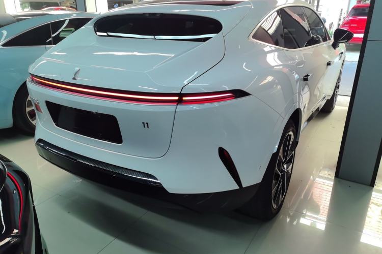 Used Avatr 11 2023 Harmony 90-degree Rear-wheel Drive Edition Exterior 5