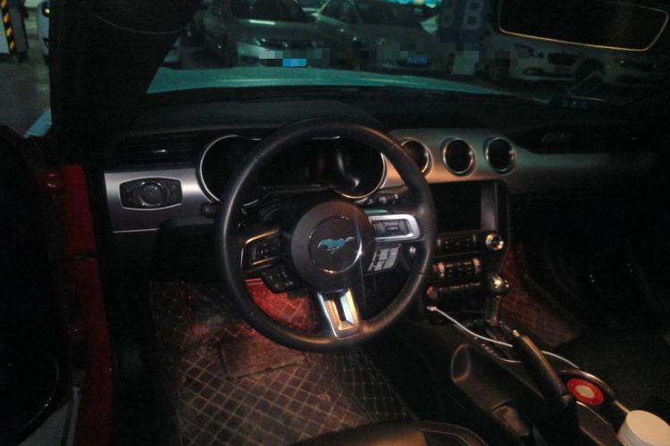 Used Ford Mustang 2021 2.3T EcoBoost Center Console