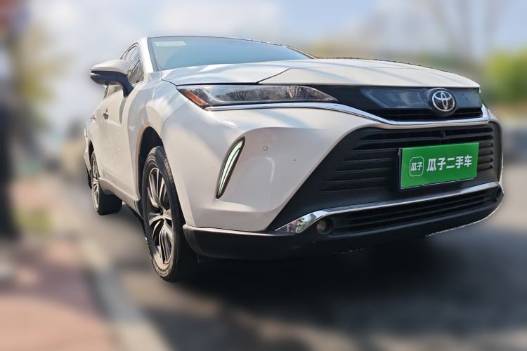 Used Toyota Harrier 2022 2.0L CVT Two-Wheel Drive Entry Version Front Right 45 Deg