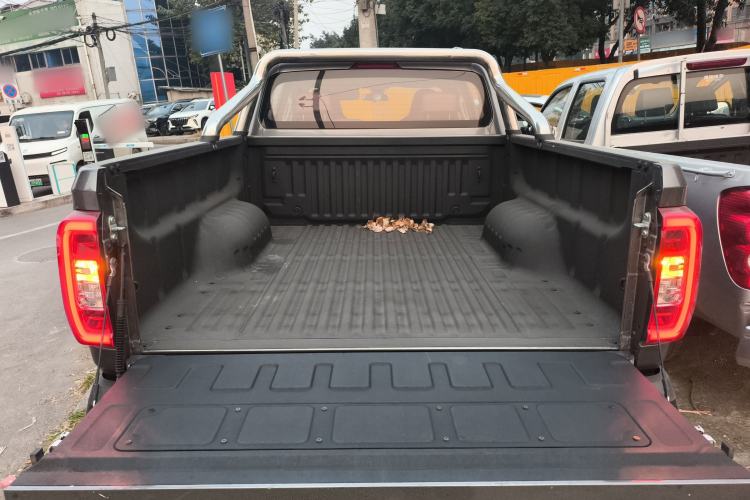 Used SAIC MAXUS Xingji 2023 Starry H 2.0T Automatic Diesel Dual-Turbo All-Wheel Drive Luxury Edition Long Wheelbase