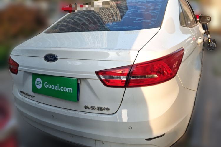 Used Ford Escort 2015 1.5L Manual Comfort Model
