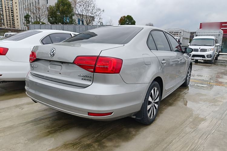 Used Volkswagen Sagitar 2017 230TSI Automatic Comfort Version
