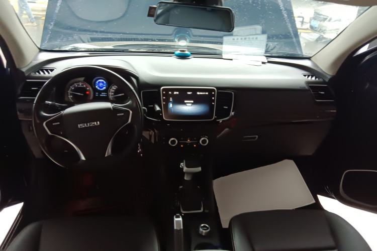 Used Isuzu D-MAX 2020 1.9T 4x4 Automatic Comfort Edition China VI Standard RZ4E Hi-Power
