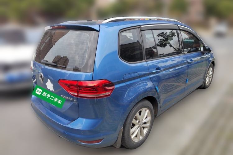 Used Volkswagen Touran 2018 Volkswagen Touran L 280TSI DSG Comfort Edition 7 Seats China VI Standard Rear Right 45 Deg