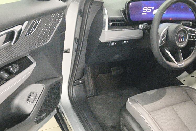 Used Buick E5 2025 Model 620KM Prestige Edition
