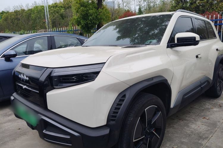 Used Formula Leopard Titanium 3 2025 501KM All-Wheel Drive Intelligent Driving Ultra Version