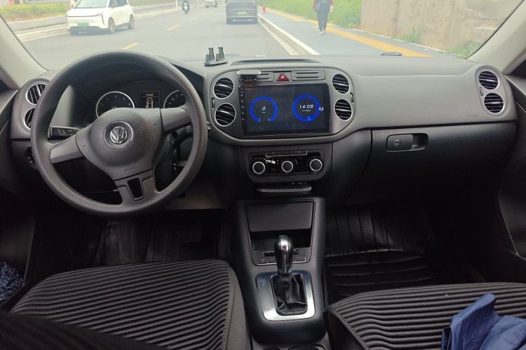 Used Volkswagen Tiguan 2012 1.8TSI Automatic Two-Wheel Drive Urban Edition Center Console