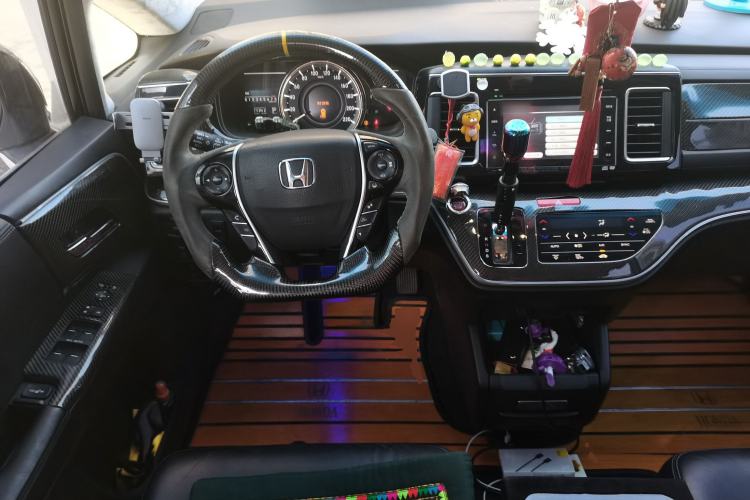 Used Honda Elysion 2016 2.4L Supreme Edition
