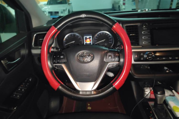 Used Toyota Highlander 2018 2.0T Four-Wheel Drive Luxury Edition 7 Seats China V Emission Standard
