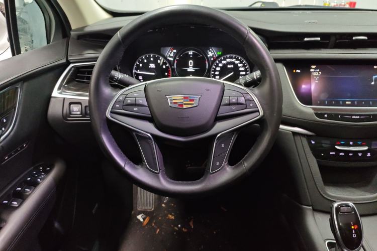 Used Cadillac XT5 2018 25T Luxury Model