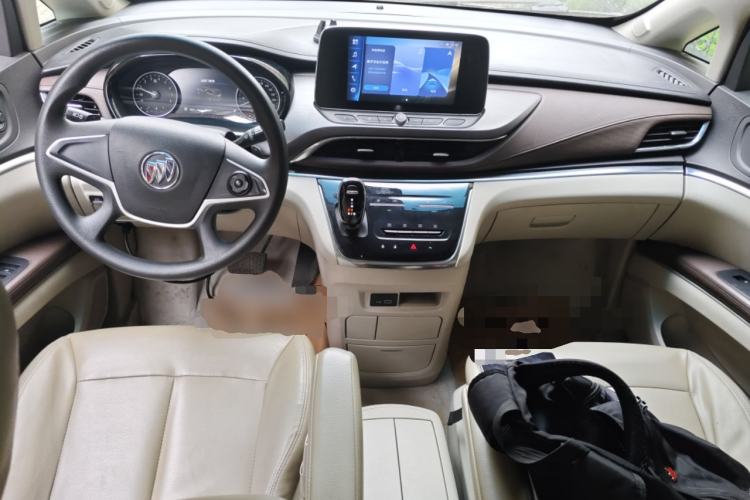 Used Buick GL8 2022 Land Cruiser Executive Class 652T Comfort Model Center Console