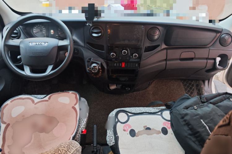 Used Iveco Eurocargo 2021 2.0T Manual M1 Dedicated Platform Long Wheelbase Short Overhang High Roof Side Sliding Door F1A