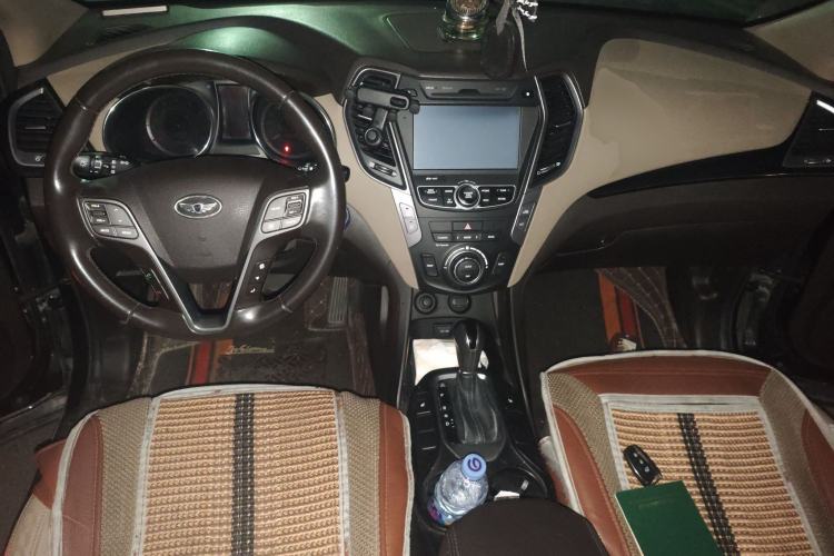 Used Hyundai Grand SantaFe 2013 3.0L 6-seat 4x4 Comfort Edition
