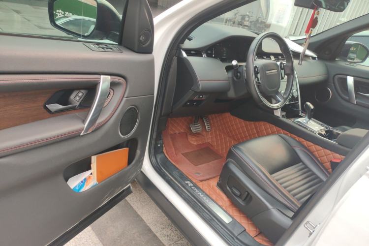 Used Land Rover Discovery Sport 2020 249 PS R-Dynamic Performance Edition Driver Seat