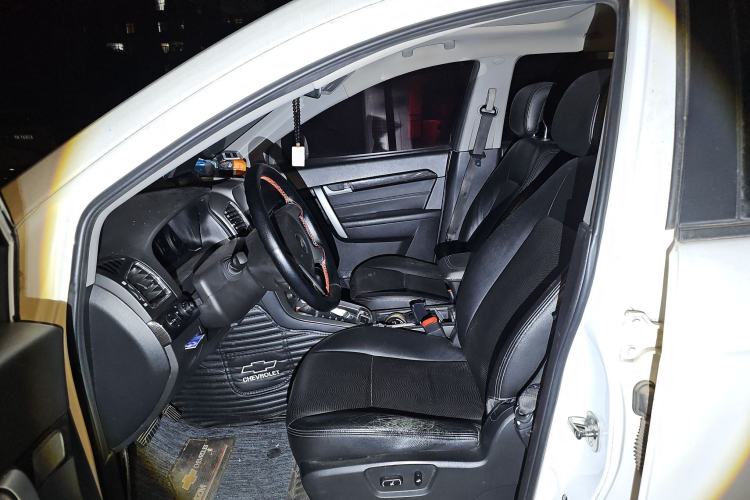 Used Chevrolet Captiva 2014 2.4L 4x4 Flagship Edition 7 Seats