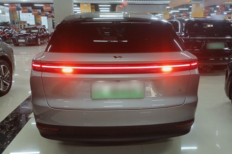 Used Li Auto i6 2025 Model Two-Wheel-Drive Standard Type